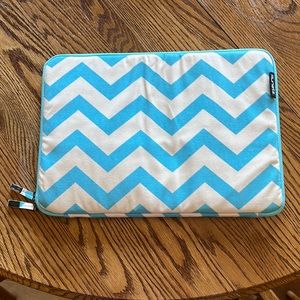 Runetz sleeve for 16” laptop or tablet